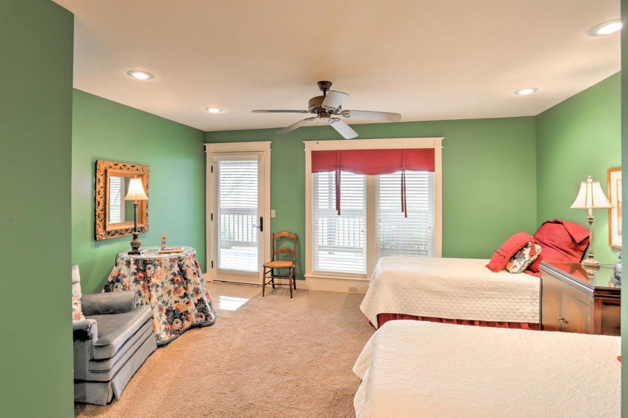 Beautiful Central Fayetteville Townhome With Views! Extérieur photo
