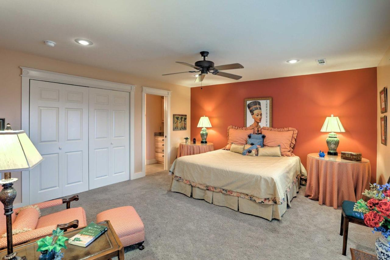 Beautiful Central Fayetteville Townhome With Views! Extérieur photo